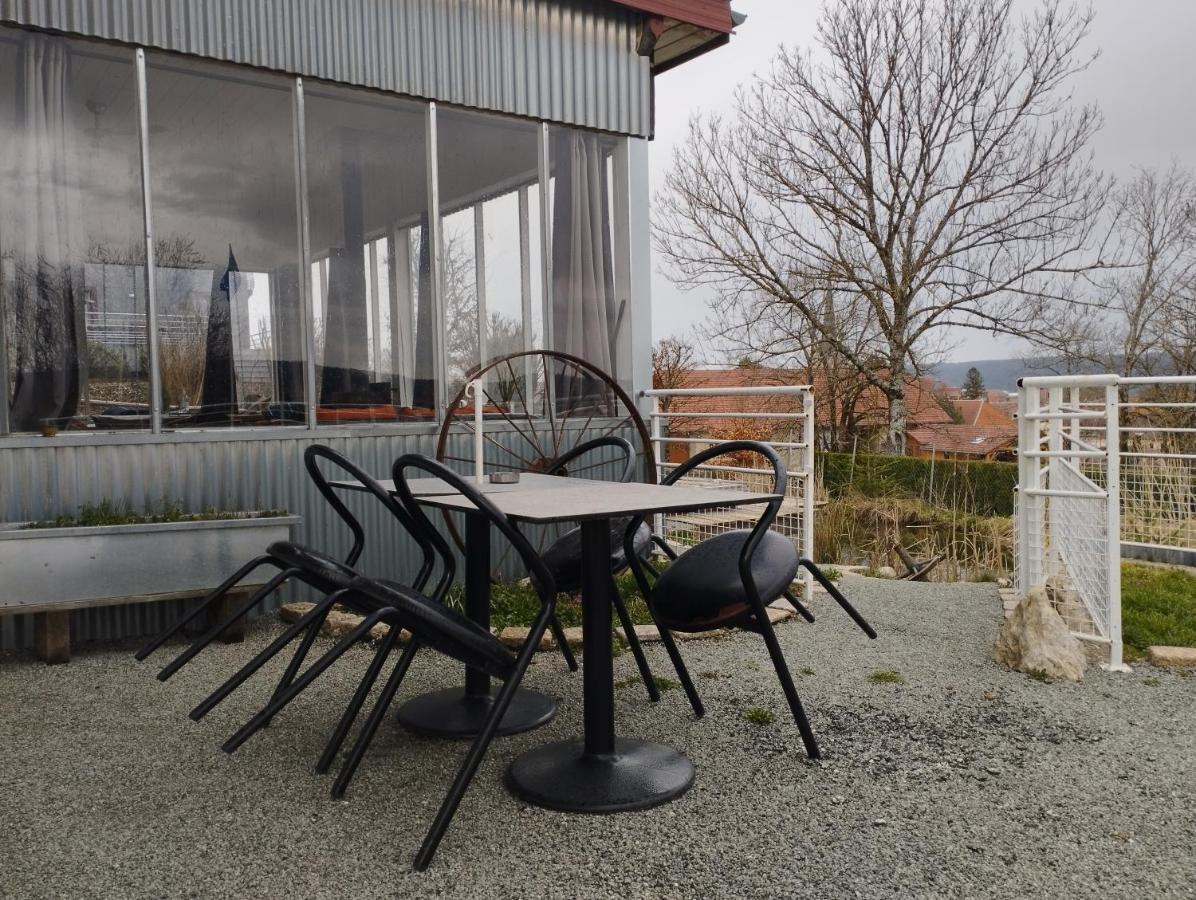 Best Price #3 "La Serre" X4 People Orchamps-Vennes Exterior foto